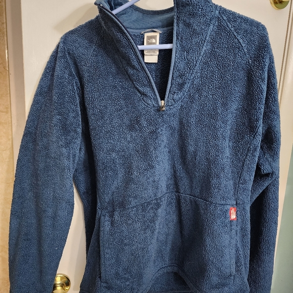 Women's North Face quarter zip fleece pull over - Picture 3 of 3